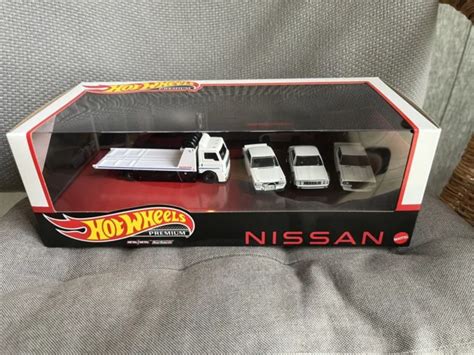 HOT WHEELS New Premium Collector Nissan Skyline Garage Diorama Box Set Jdm EUR