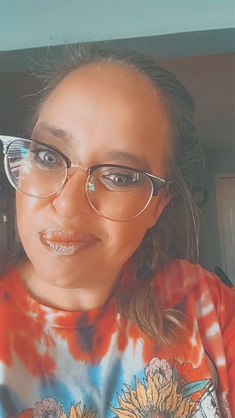 New Outfit 34 Nude Pics XHamster