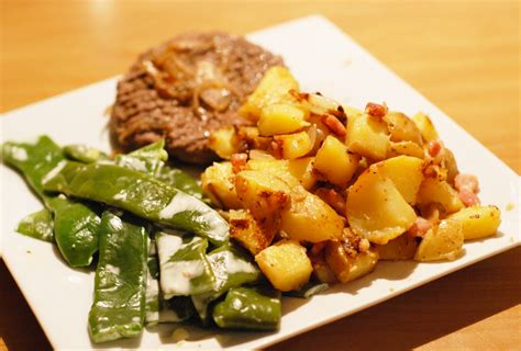 Steak Hach Pommes De Terre Saut Es Et Haricots Verts Mon Assiette