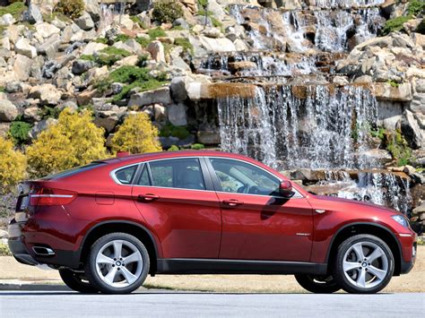 Сравнение BMW X6 ActiveHybrid и Volga C40 по характеристикам, стоимости ...