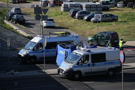 Miertelny Wypadek Na Popowickiej Nie Yje Rowerzystka Zdj Cia