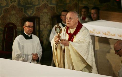 Cud w Legnicy Wydarzenie eucharystyczne zobaczcie zdjęcia Legnica