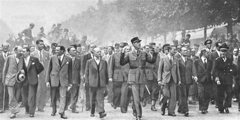 Léphéméride Du 26 Août En 1944 Le Général De Gaulle Sur Les Champs