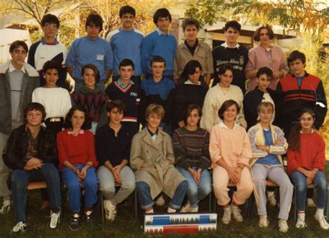 Photo de classe 3eA de 1984 Collège Michel Bousquie Copains d avant