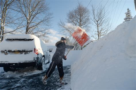 Photos: See the aftermath of massive snowfall in the Buffalo area | MPR ...