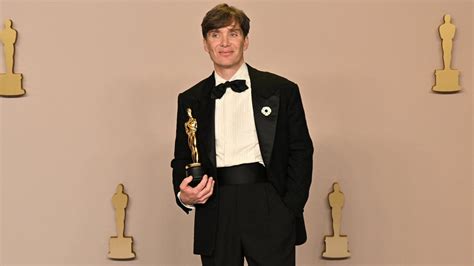 'Proud Irishman' Cillian Murphy wins Best Actor Oscar