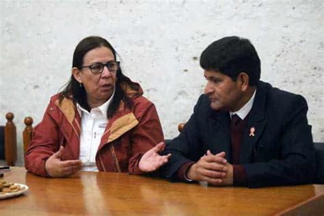 Ministra Nelly Paredes Y Gore De Arequipa Fijan Ruta Para Impulsar Y