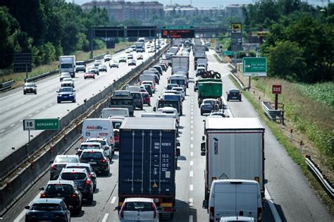 Incidente Mortale Sull A1 A Bologna File Chilometriche