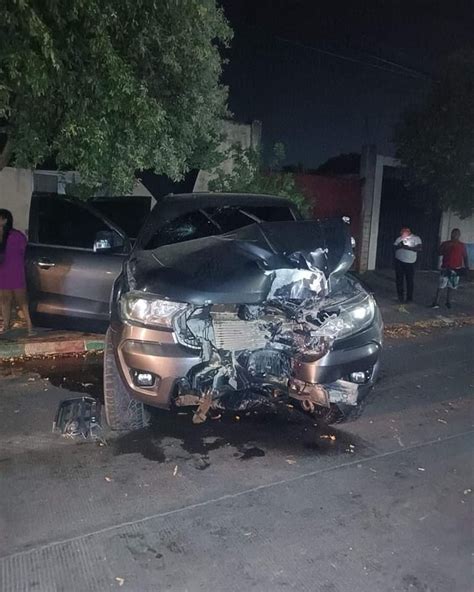 Accidente De Tr Nsito En La Calle Con Carrera Deja Dos Personas