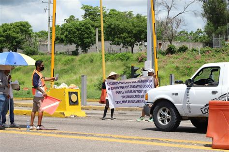 Pobladores De Comunidades De Mazatl N Piden Apoyos En Caseta De M Rmol