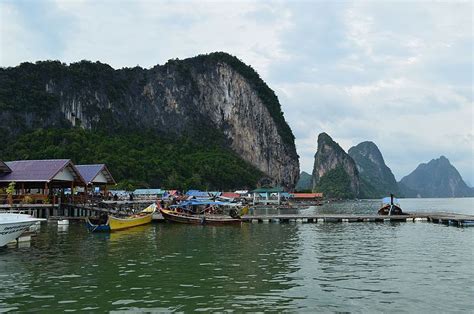 Gallery of Ko Panyi: A Floating Village in Thailand - 1