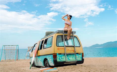 Ở tuổi Thúy Nga diện bikini khoe dáng sexy cùng con gái nô đùa trên bãi biển Phụ Nữ Sức Khỏe