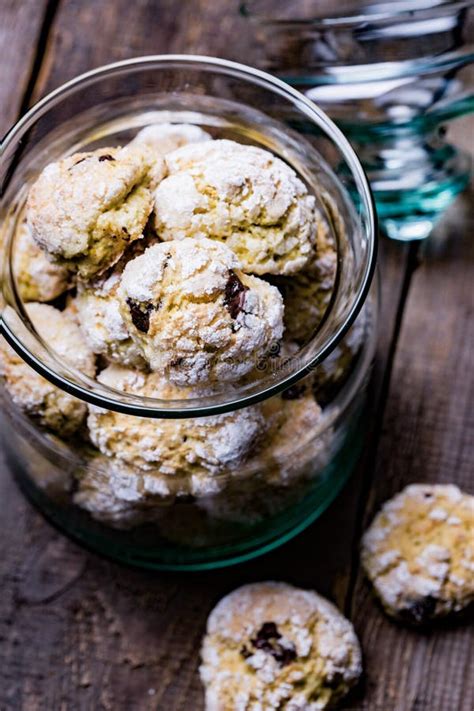 Biscoitos Italianos Do Alaranjado Chocolate No Frasco De Vidro Imagem