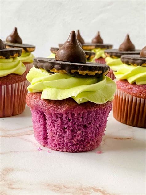 Spooky Witches Hat Halloween Cupcakes