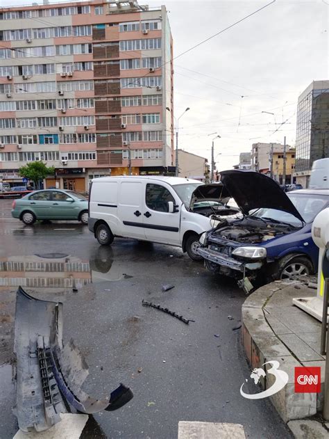 Galerie Foto Accident Grav Pe Os Tefan Cel Mare Din Bucure Ti