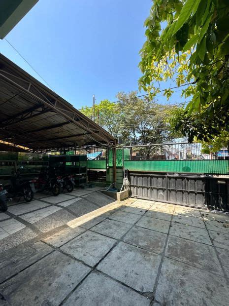 Dijual Rumah Strategis Cocok Untuk Resto Atau Kostan Di Lodaya Bdg