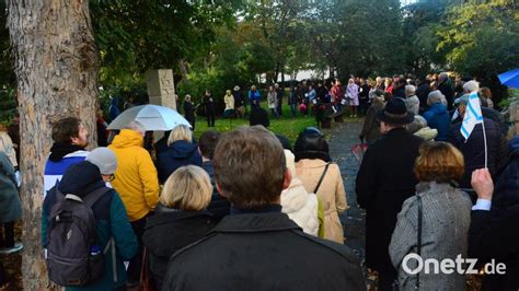 Über 200 Besucher bei Mahnwache für Israel in Weiden Onetz