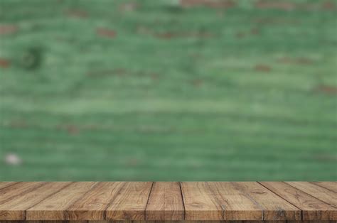 Table Vide En Bois Devant Un Arrière Plan Flou Peut être Utilisée Pour