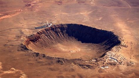 Terra Atingida Por Grandes Meteoritos A Cada Anos