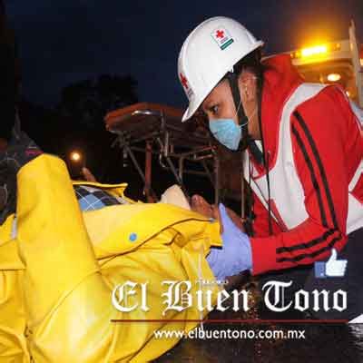 Derrapa Motociclista A Causa De La Lluvia El Buen Tono