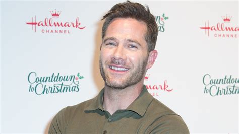 Catch Me If You Claus' Luke Macfarlane Gushes Over His On-Screen ...