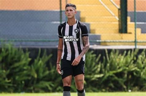 Botafogo Dispensa Promessa Que Foi Comparada A Cristiano Ronaldo