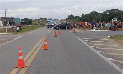 Acidente entre dois veículos na BR 235 deixa seis pessoas feridas O