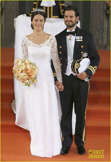 Prince Carl Philip And Sofia Hellqvist Marry In Sweden See Her Wedding Dress Photo 3393052