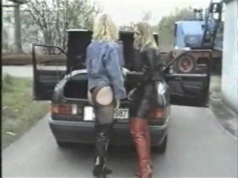 2 Lesben Treiben Es In Der Oeffentlichkeit 1968 Porn F7 XHamster