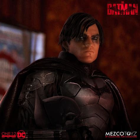 One Collective Dc The Batman Figurine Mezco Toyz