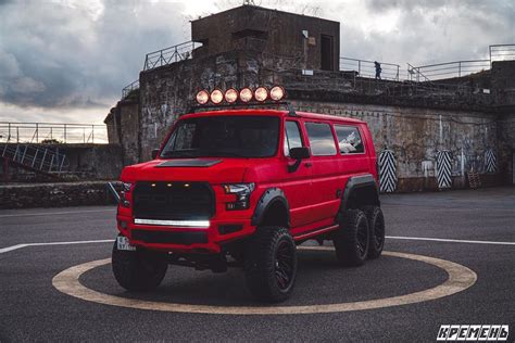 Ford 6x6 Raptor Van and Focus Speedster Exist in Russia - autoevolution