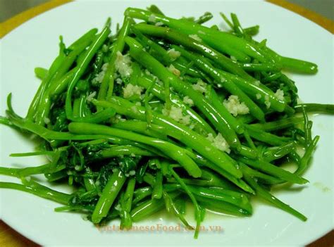 Fried Ong Choy With Garlic Recipe Rau Muong Xao Toi Water Spinach
