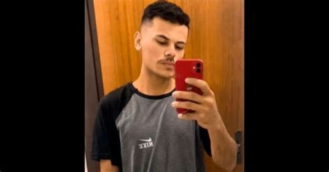 Uma pessoa incrível amigos se despedem de jovem que morreu no