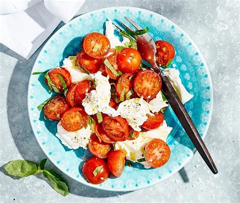 Mozzarellasallad Med Tomat Och Basilika Recept Ica Se