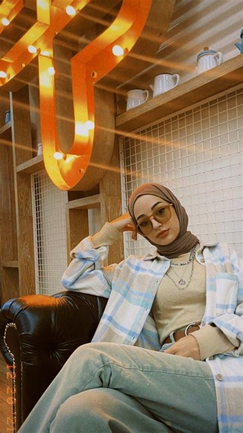 Pin By Yeni Subekti On Hijab In Gaya Chic Gaya Hijab Model Pakaian