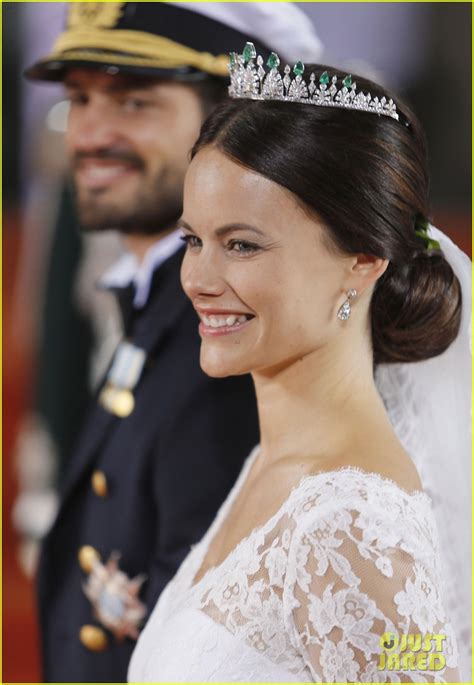 Prince Carl Philip And Sofia Hellqvist Marry In Sweden See Her Wedding Dress Photo 3393032