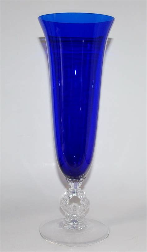 Large Elegant Cambridge Glass Cobalt Blue Vase With Keyhole Pattern Base 12 T Ebay