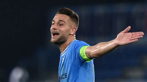 Milinkovic Sui Social Non Si Da Pace Che Gol Sbagliato Foto