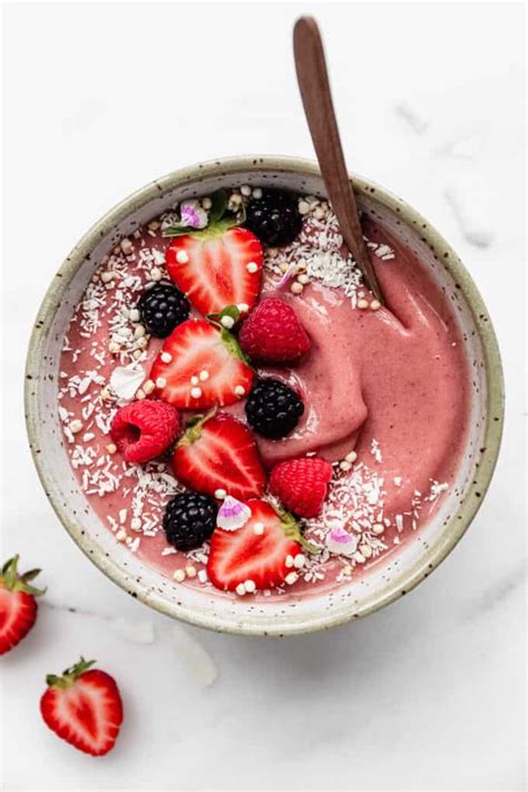 Strawberry Smoothie Bowl Choosing Chia