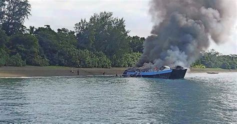 Zeker Zeven Doden Bij Brand Op Veerboot Filipijnen Buitenland