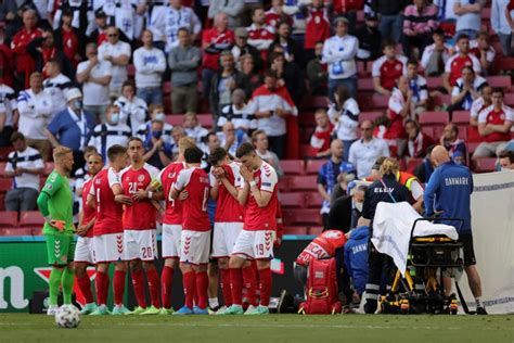 Jogadores Da Dinamarca Revelam Que Retomada Do Jogo Ap S Desmaio De