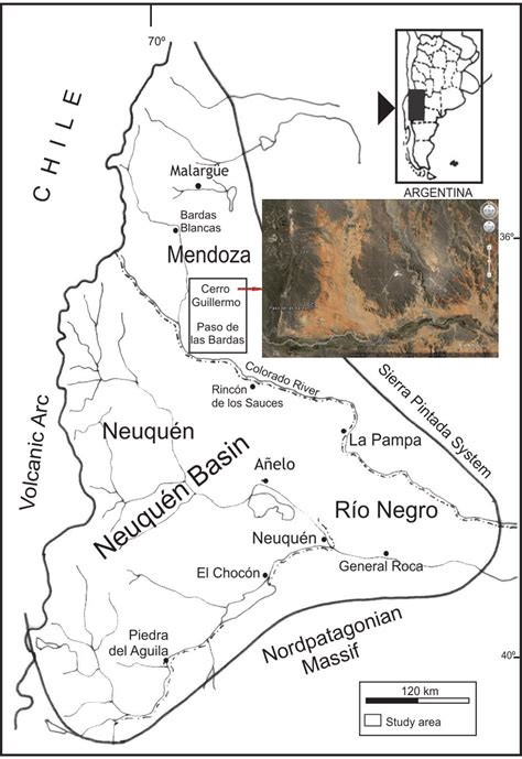 Location map of the Neuquén Basin showing the Paso de las Bardas and