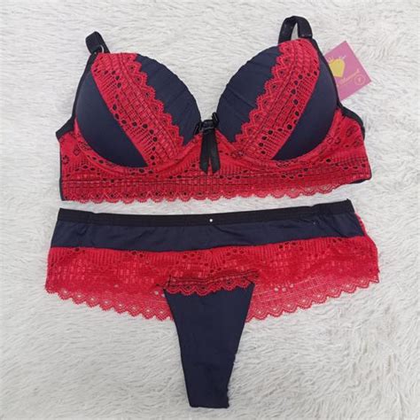 Conjunto lingerie detalhes em renda sutiã bojo e calcinha fio