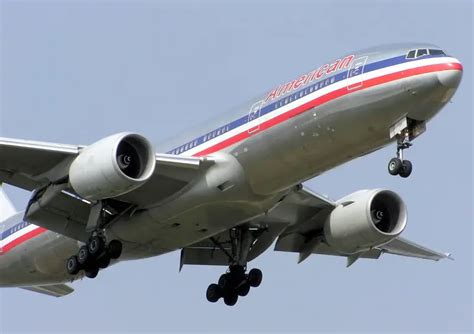 Очередное ЧП с «Боингом»: Американский Boeing 777 совершил экстренную ...