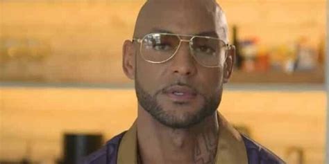 Booba s affiche en pleine séance de musculation