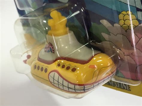 The Beatles Yellow Submarine žlutá ponorka Hot Wheels premium Aukro
