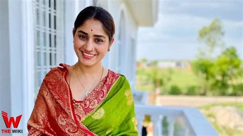 Pratibha Singh Baghel Singer Height Weight Age Affairs Biography