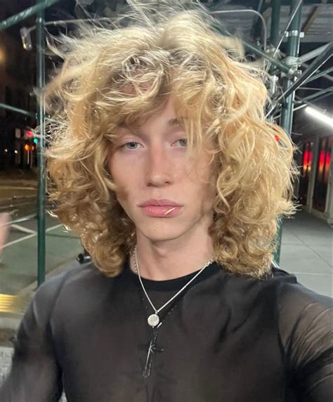 Pin By Roj On B Long Hair Styles Men Blonde Hair Long Hair Styles Men