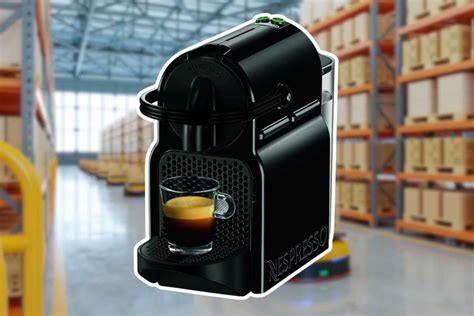 Amazon la lía en su web y liquida su cafetera Nespresso De Longhi