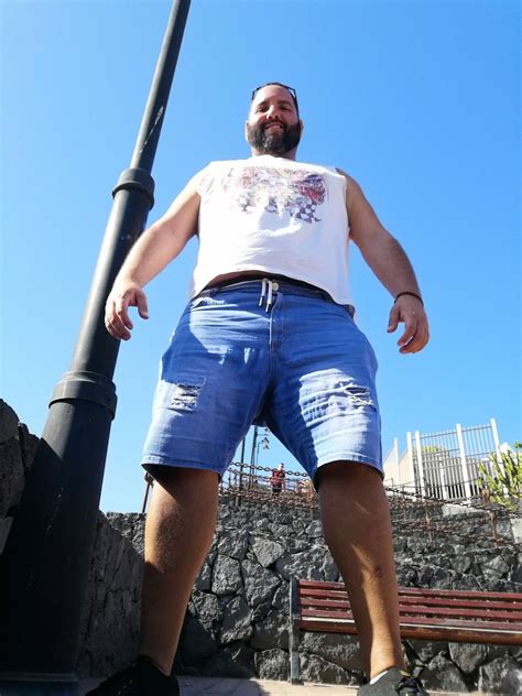 Grizzly Gay Big Bear Lives In Lanzarote Bearwww